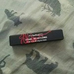 Viva glam Rihanna gloss